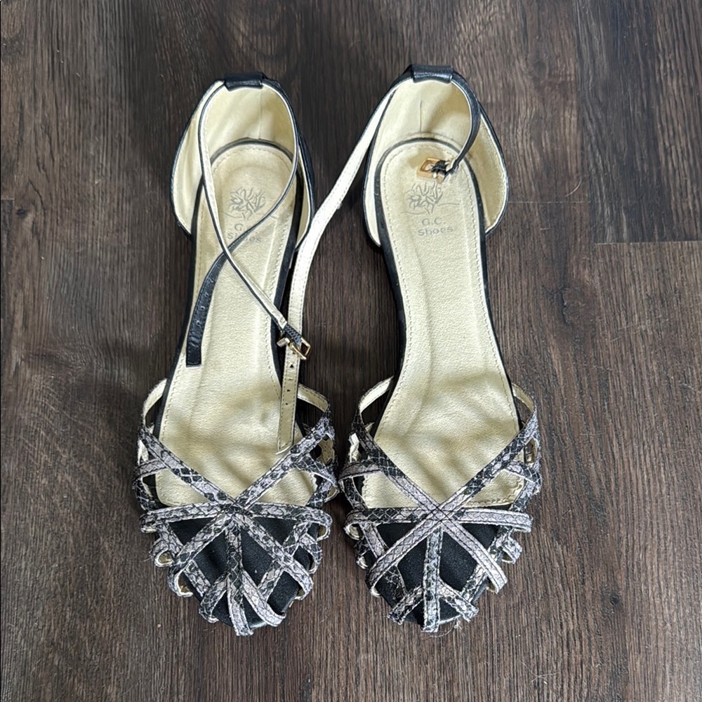 Elegant Black and Cream Strappy Women's Shoes